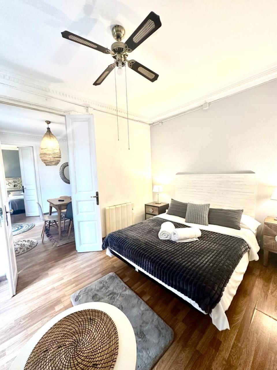 Big And Bright Apartment Bcn 바르셀로나 외부 사진