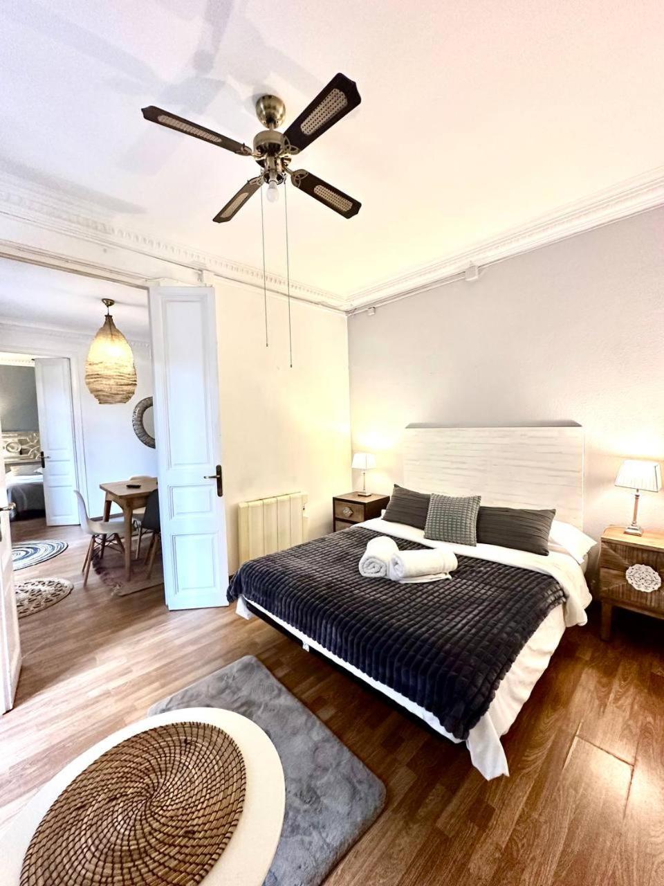 Big And Bright Apartment Bcn 바르셀로나 외부 사진